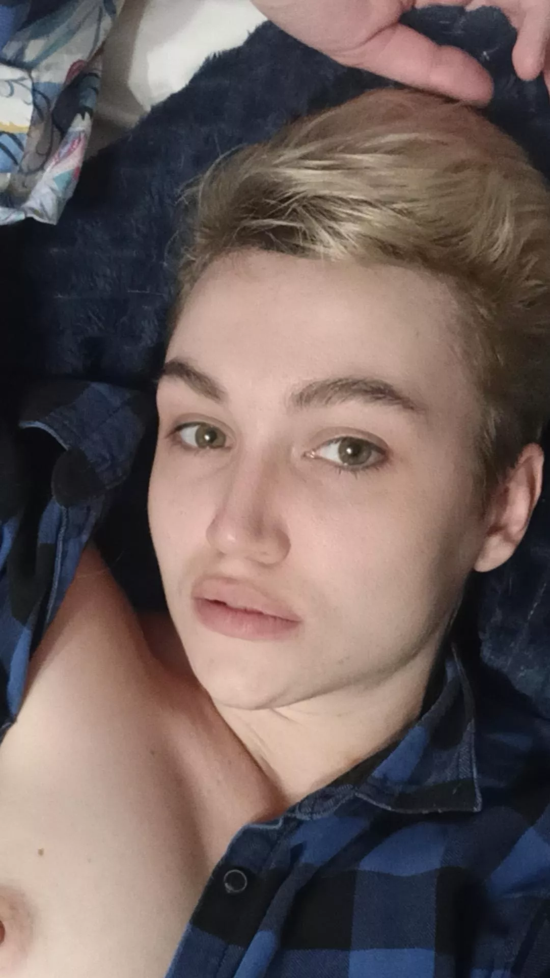 im new in this sub.. hi (f27)