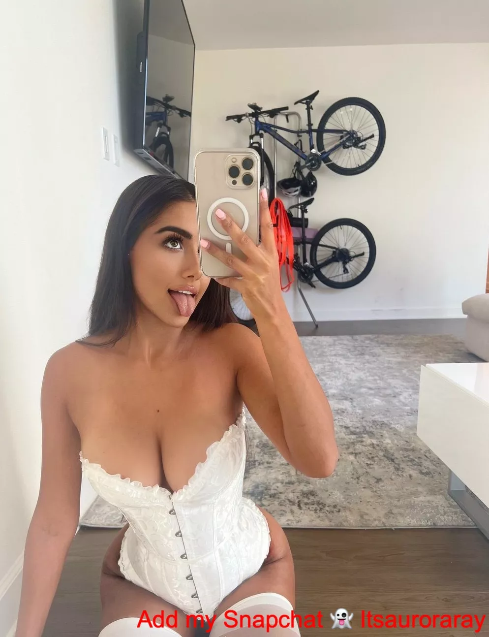 I'm not a hot mess, i'm a spicy disaster.