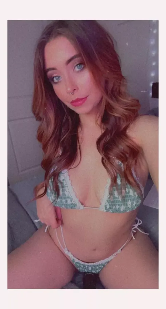I’m onlineeee, come nang😈 www.chaturbate.com/stacycakesxo