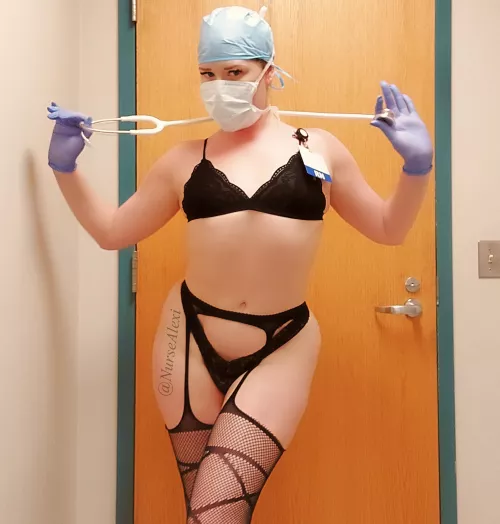 I'm ready for you to cum in my office 💉🩺🧤🚑💋