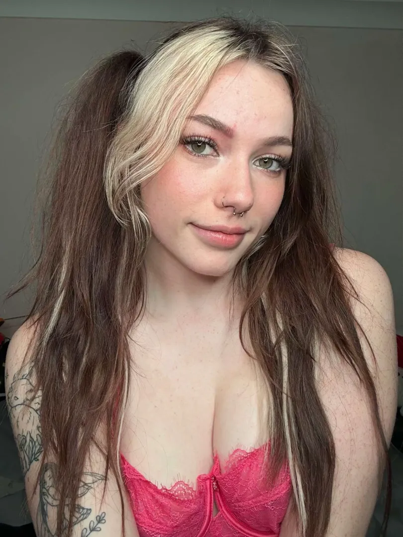 I’m really loving the pigtails look in pink