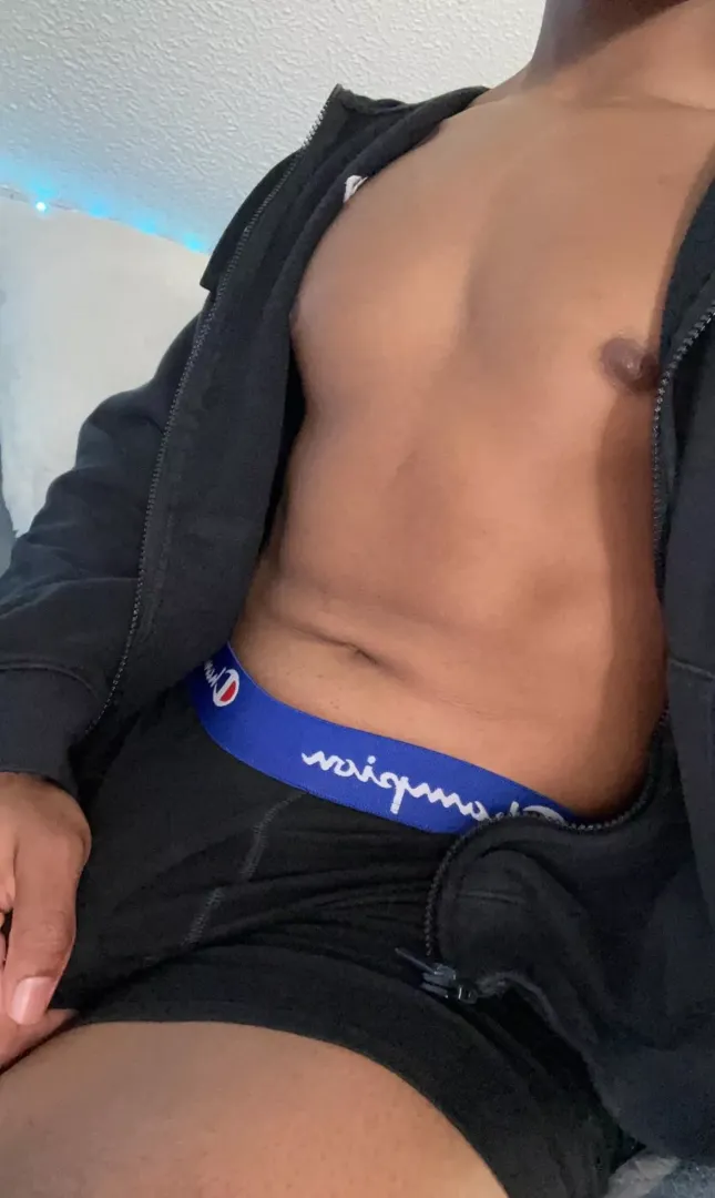 i’m so horny hmu