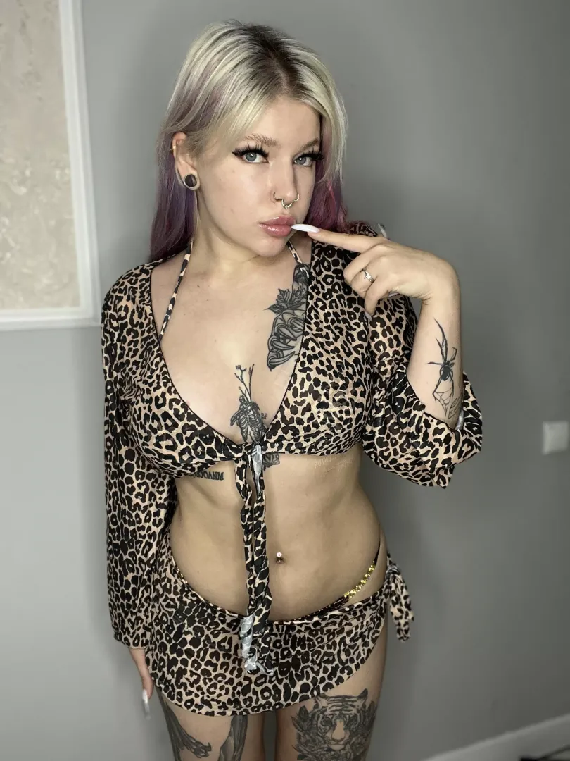 I`m so naughty today 