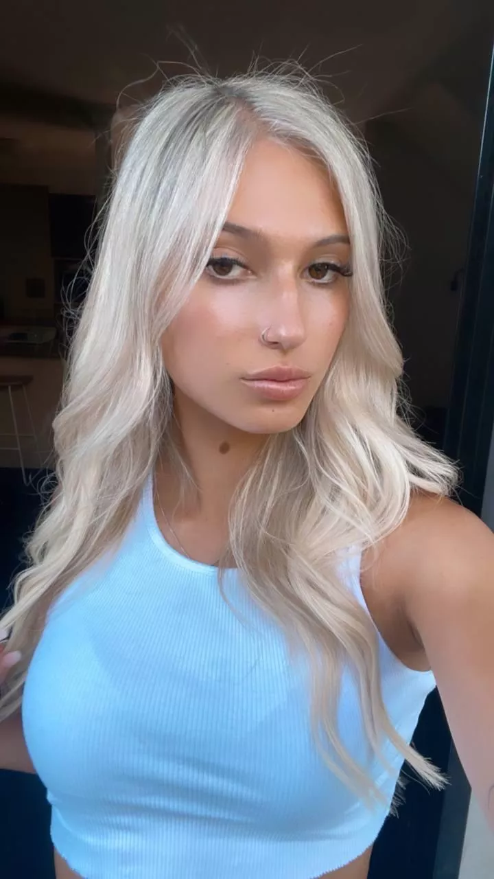 I'm thinking about sucking your dick right now