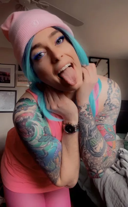 I’m very colorful lol