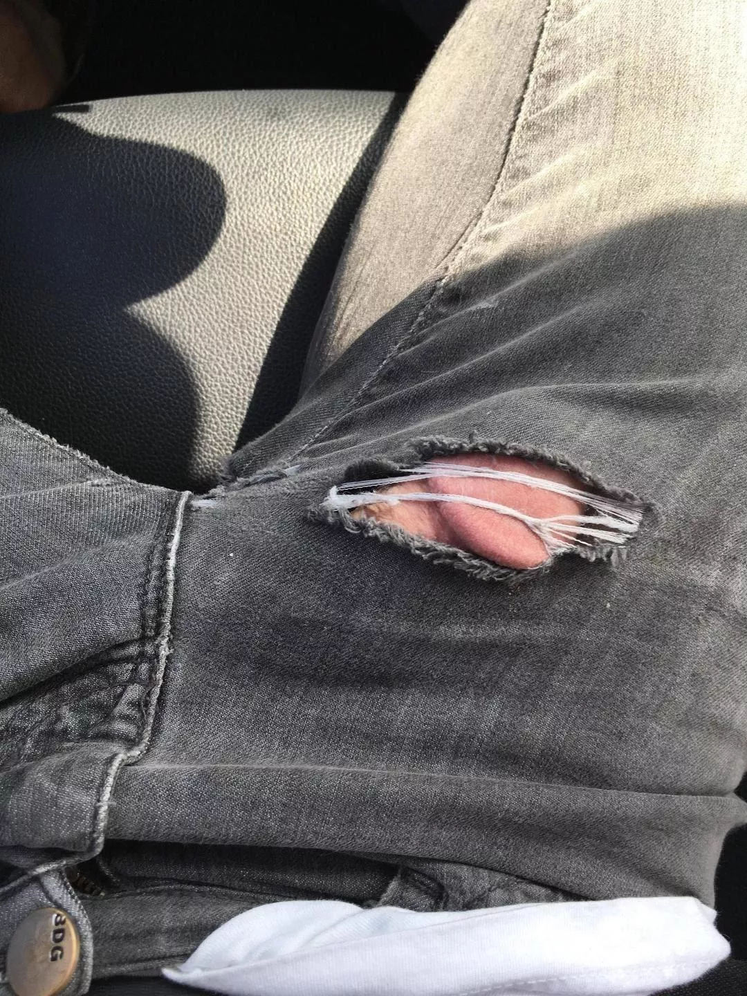 Imagine looking over at your Uber driver and seeing this