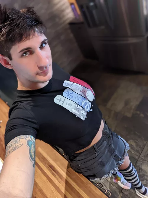 in Tenerife.... wanna meet up......