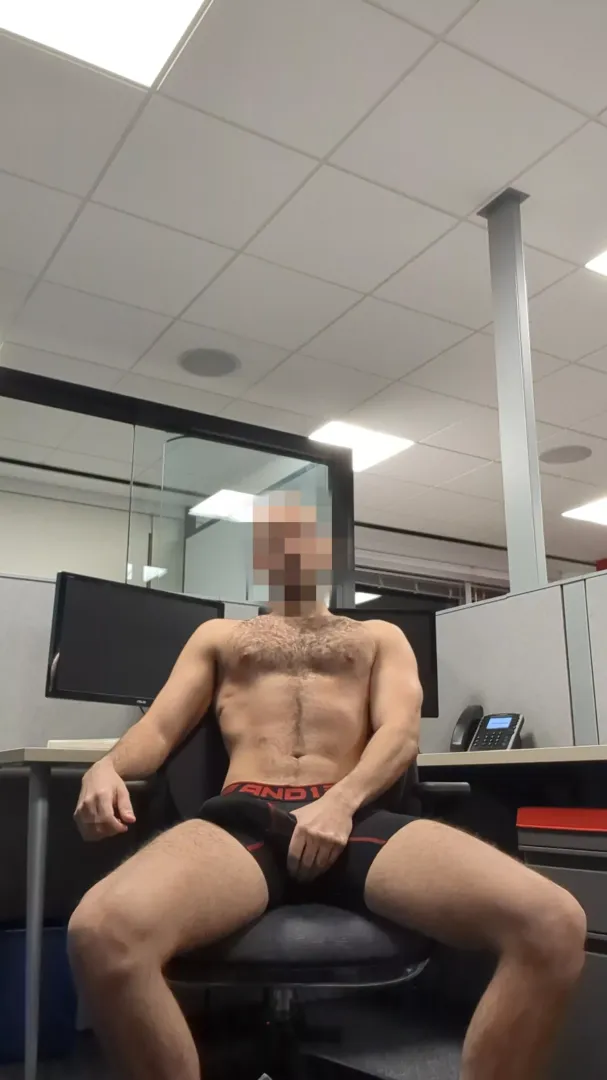 In the office. Took my pants off 😉