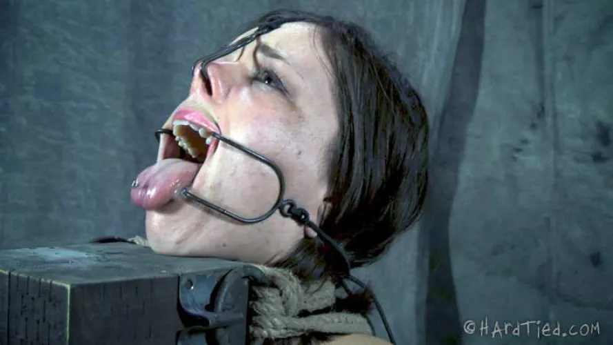 Incredibly helpless and hot (Juliette March)