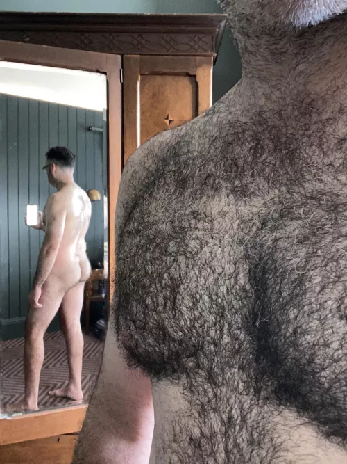 Insanely hairy hotel selfie