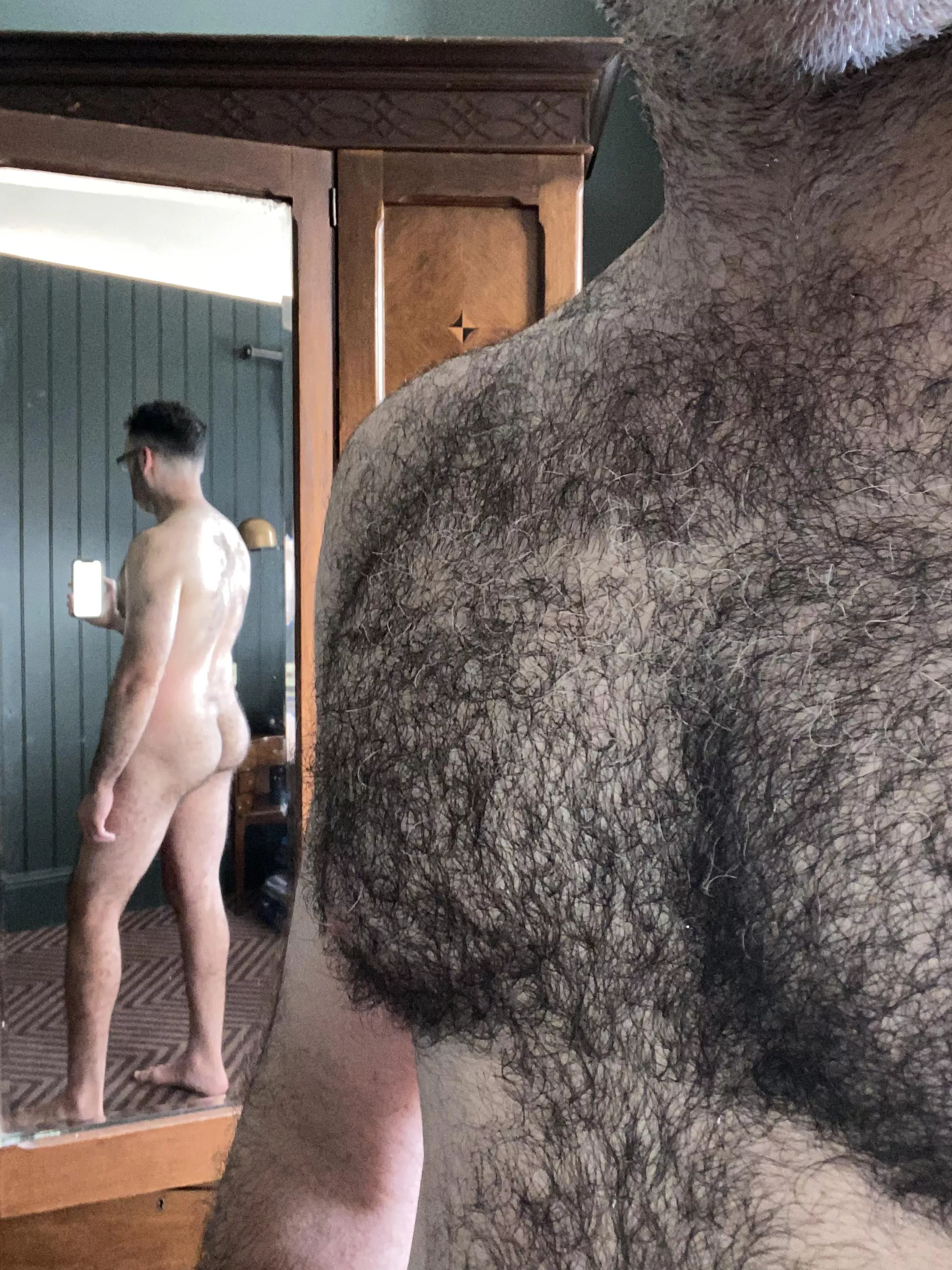 Insanely hairy hotel selfie