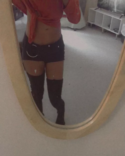 Iong socks are the best 🥰🥰