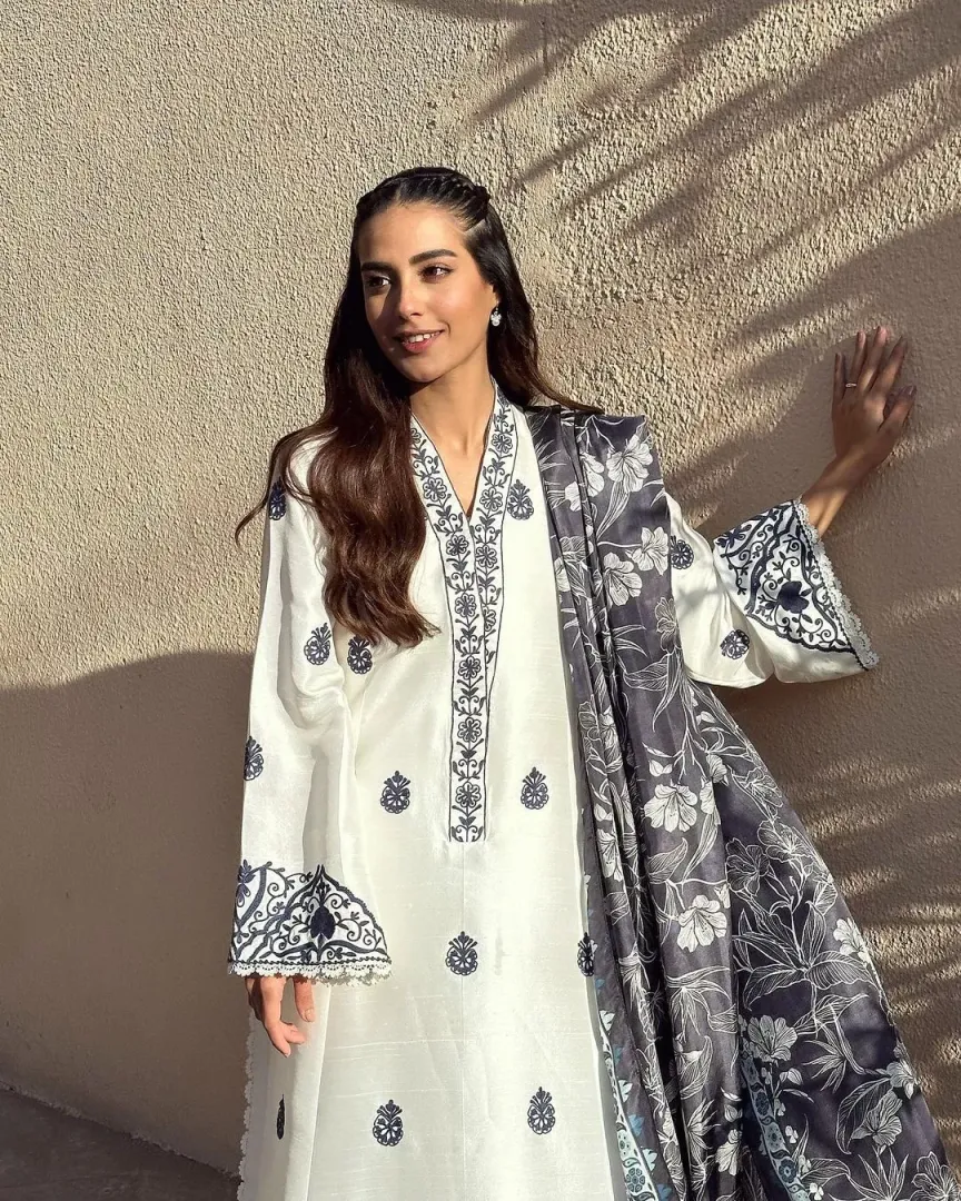 Iqra Aziz
