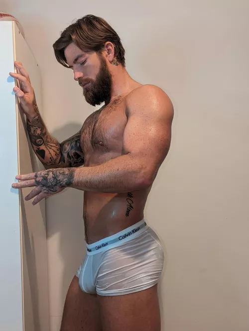Is it obvious that the aircon is broke in the gym? [m]