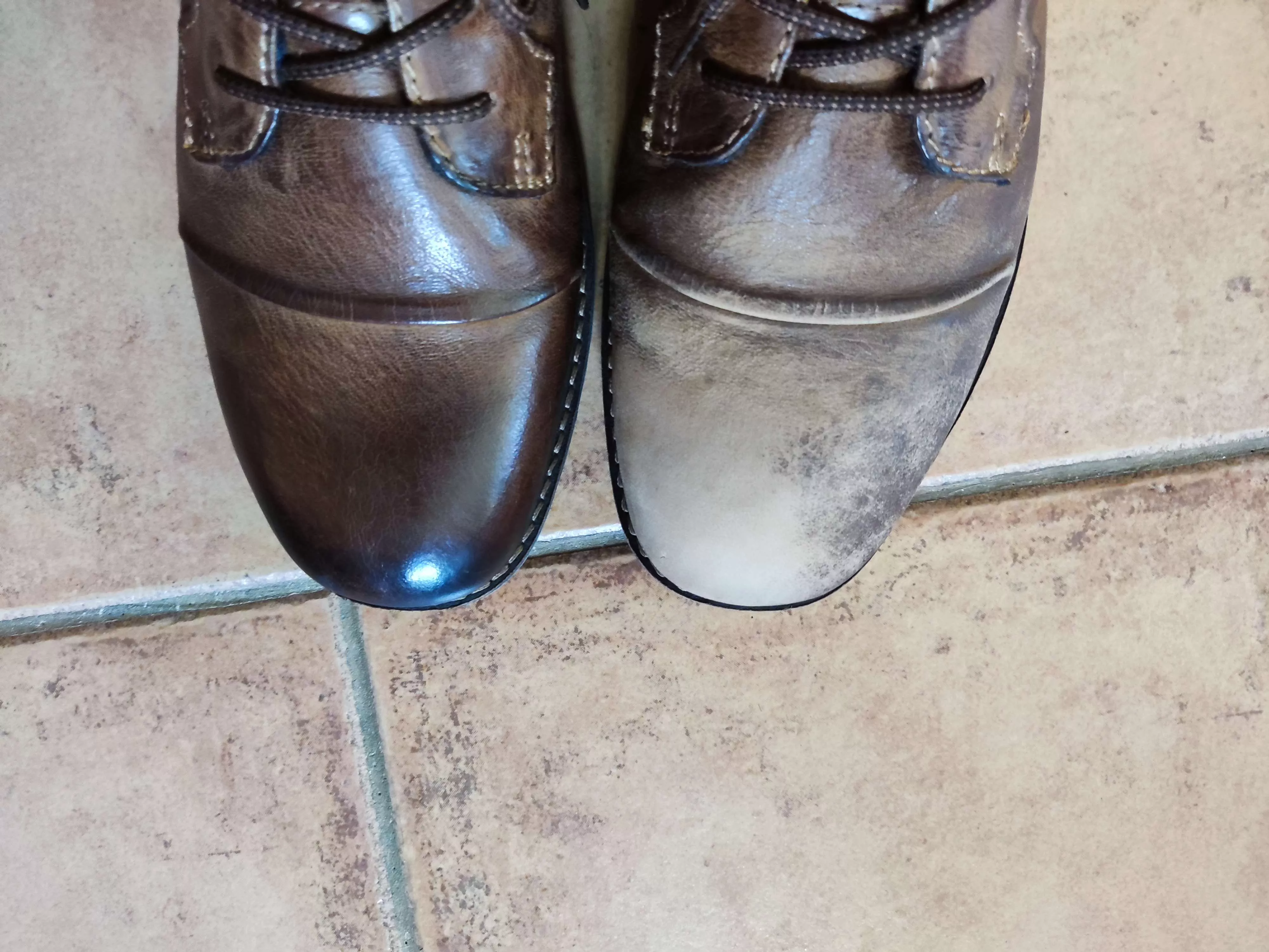 Is it possible to fix this leather boots?
