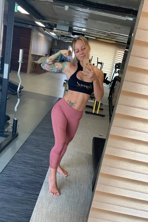 Is it possible to get noticed here just with a casual selfie? 🥺👉👈