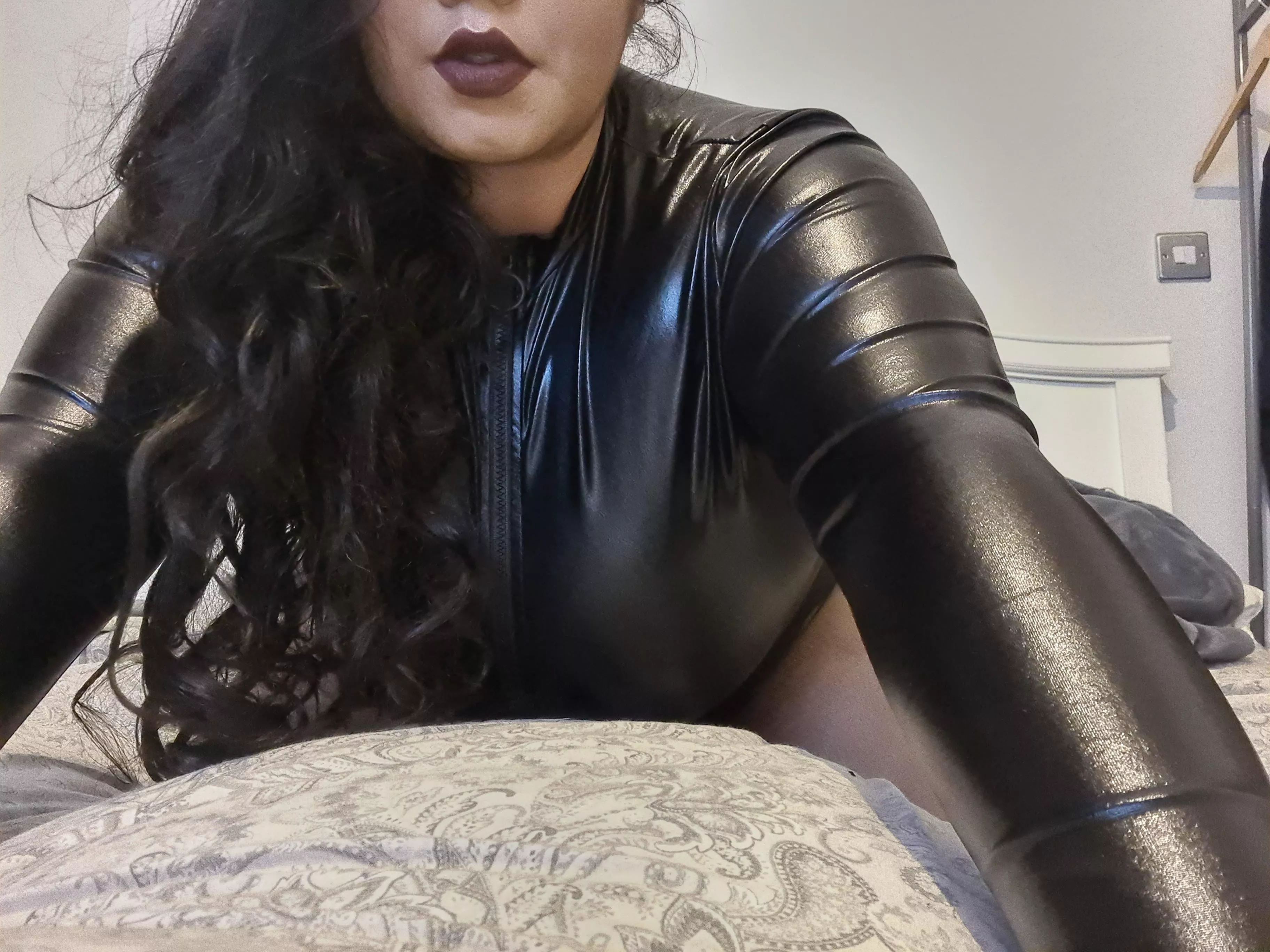 is it the shine or the sound that gets you hot?