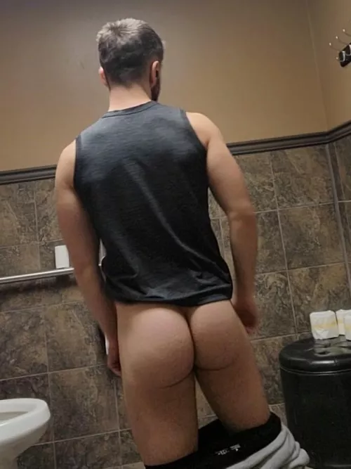 is it too much if i pee at the public urinal like this?
