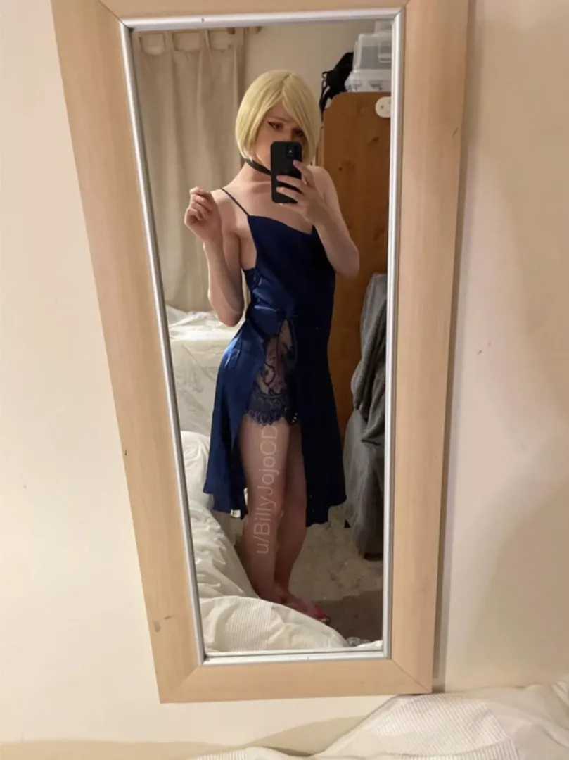 Is it weird, feeling slutty and classy at the same time 🤷🏼‍♀️