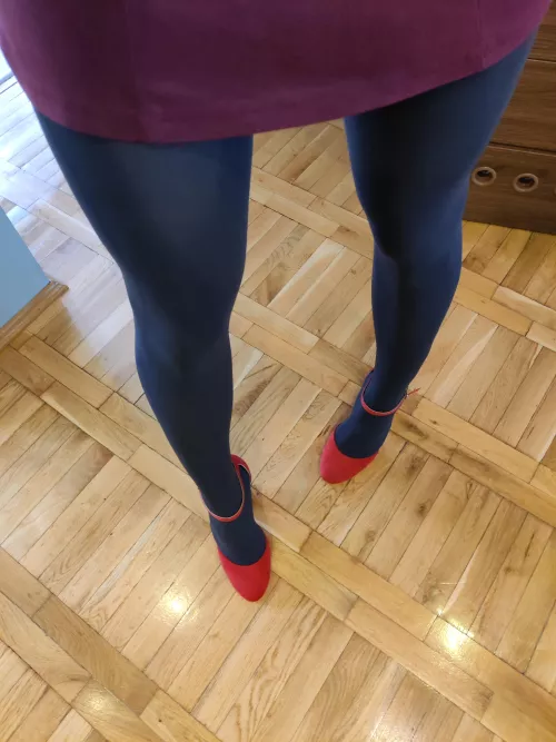 Is that a proper office Look? 🤭