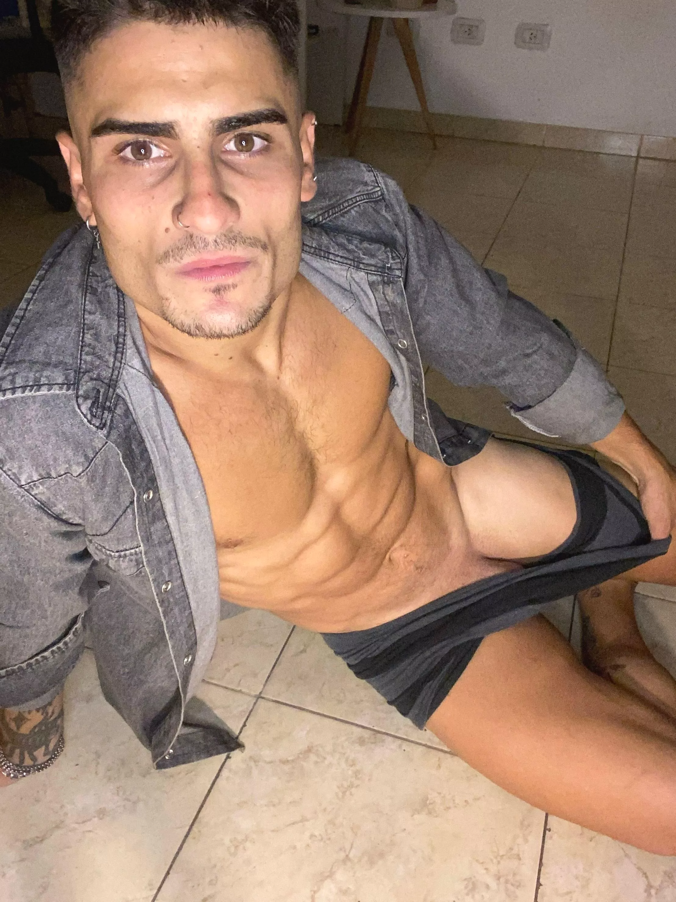 is this boxer brief clinging to all the right places or what?