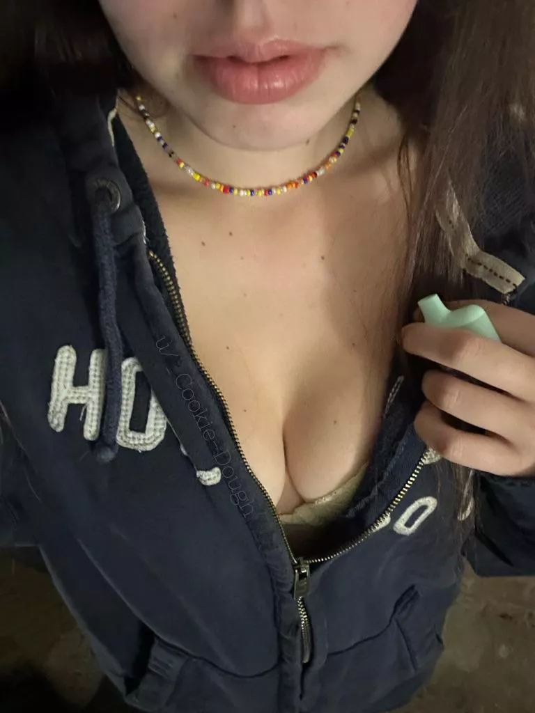 Is this downblouse enough for you? 😘