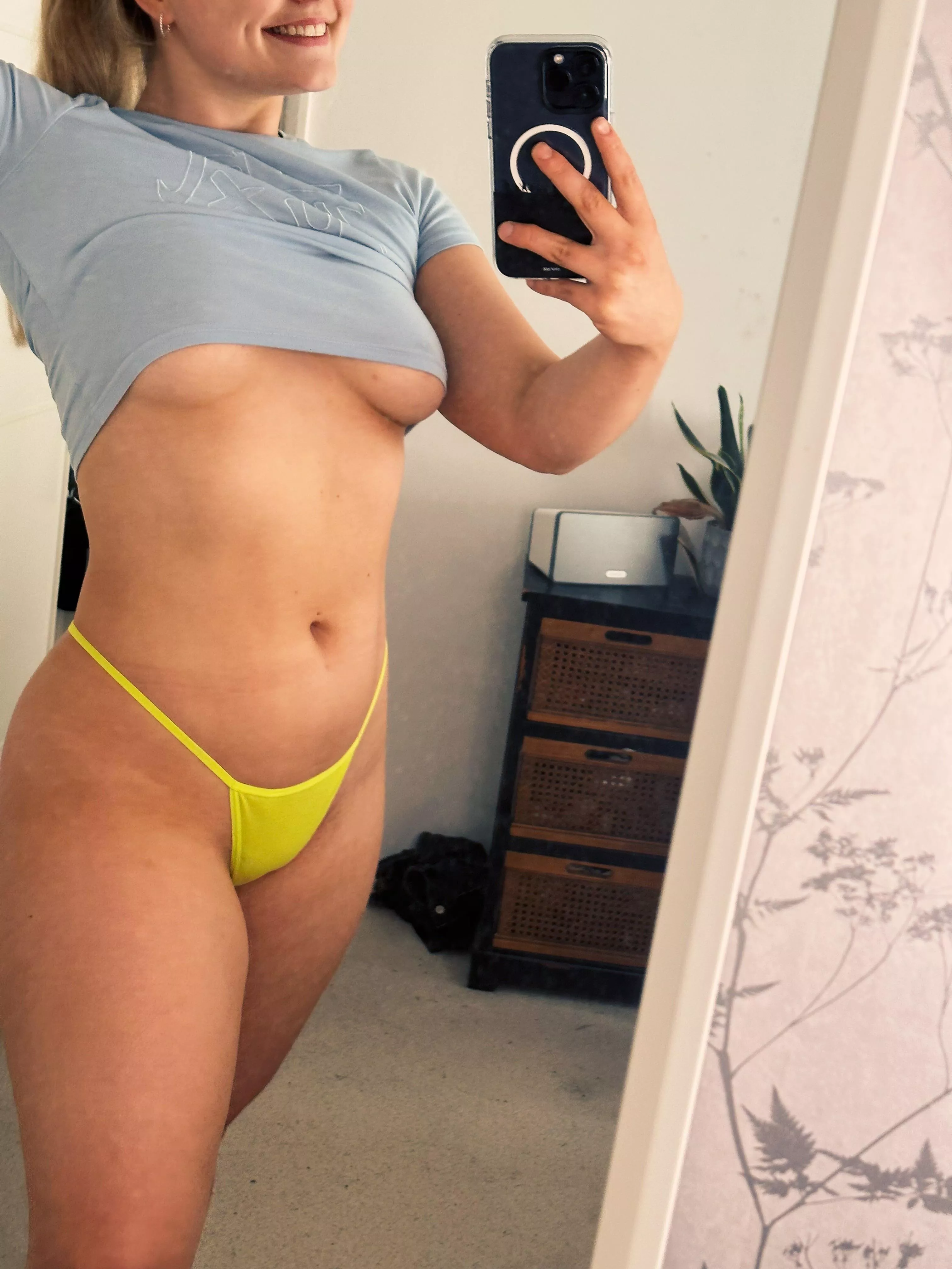 Is this top too short? 🍒