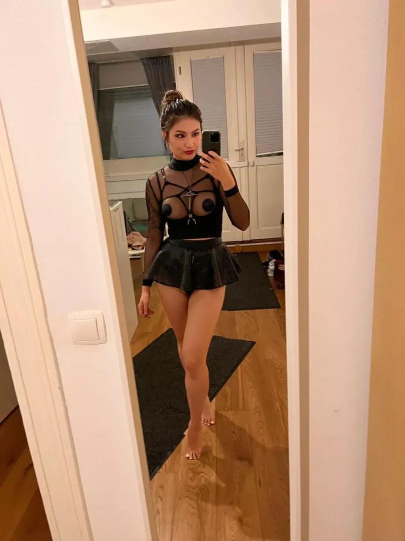 Isn't this outfit incredible?