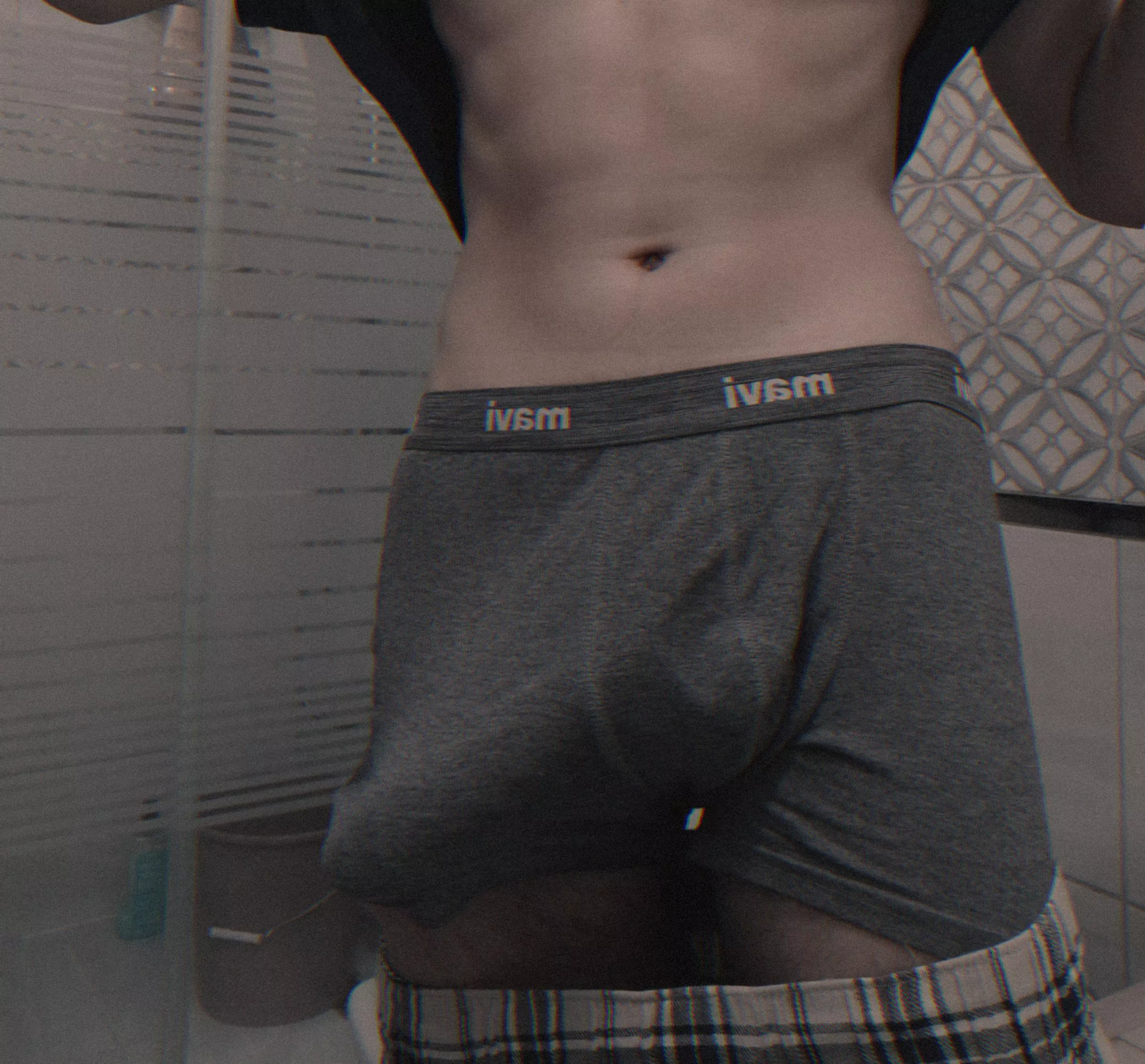 It is very difficult to carry😤