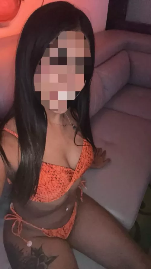 It was bikini day at work !