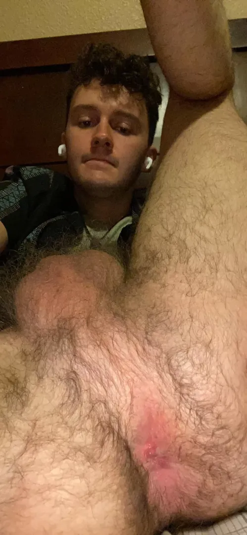 It would look so much better with cum leaking out