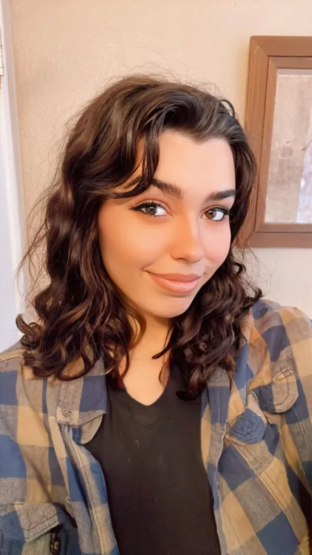 Italian Dad x Black/Hungarian mom 💕 Remember to drink some water and take care of yourself (f20)