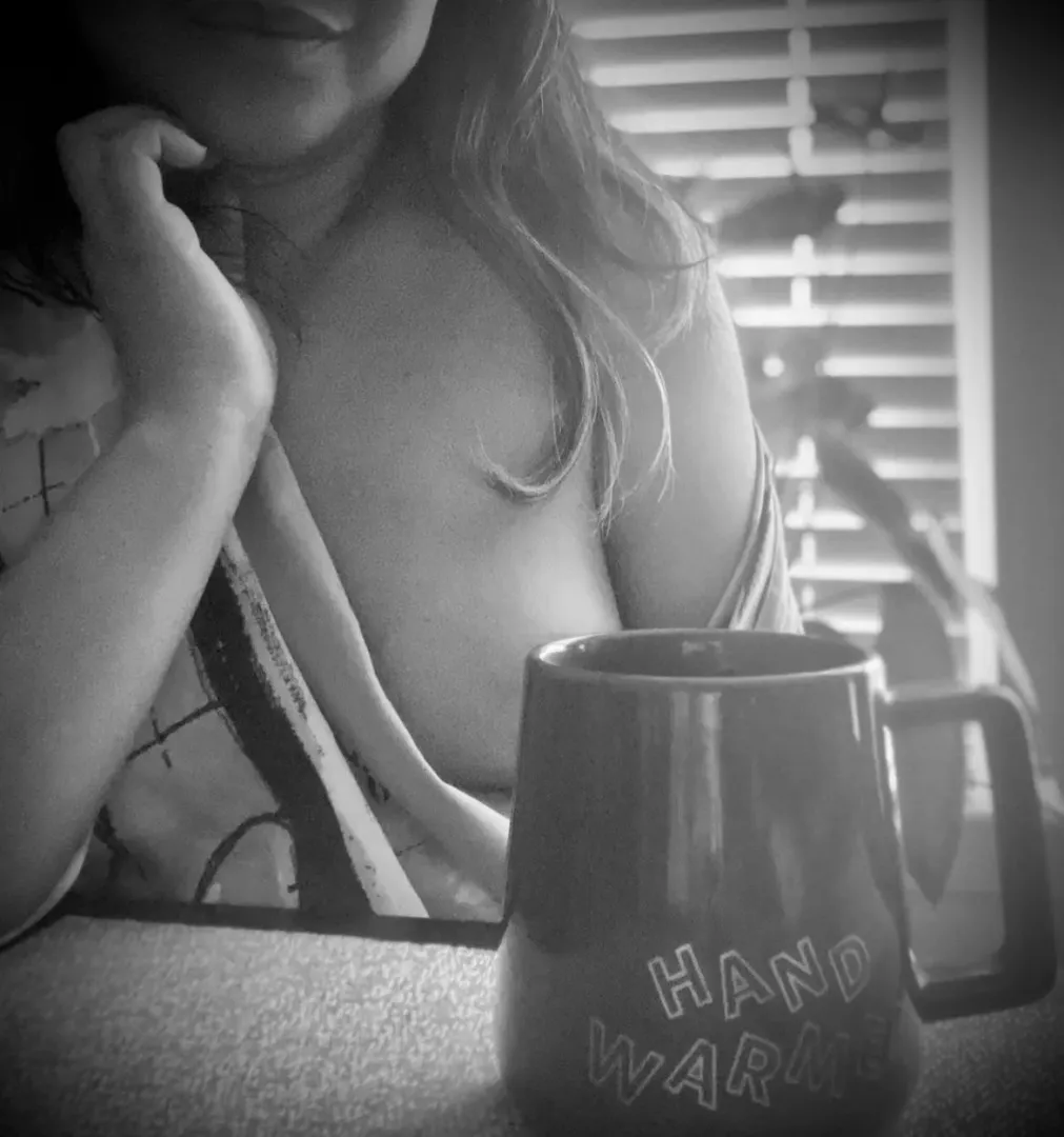 It’s a grey, cold and rainy Friday here. Would you be my hand warmer?