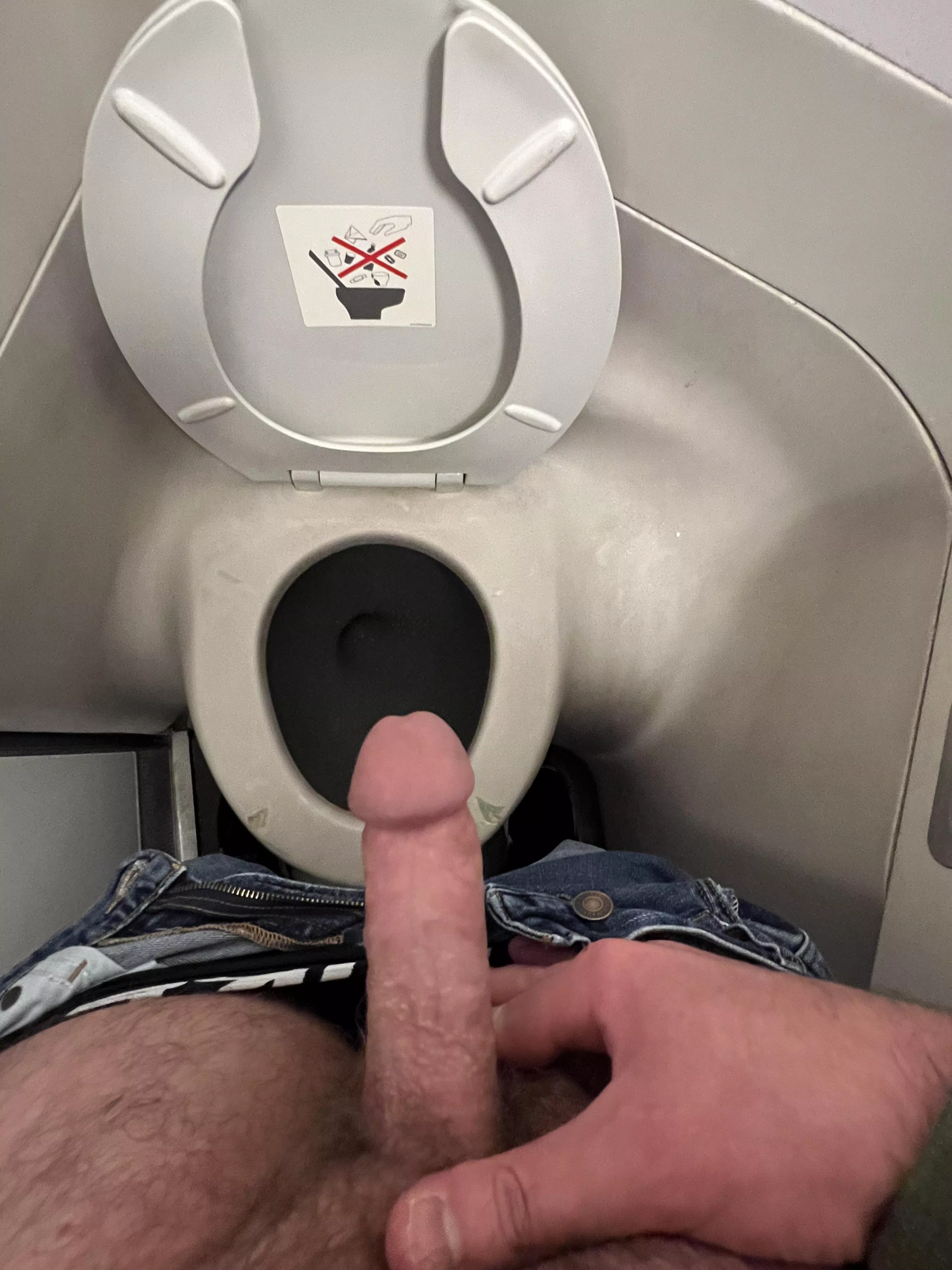 It’s a long flight… meet me in the bathroom.