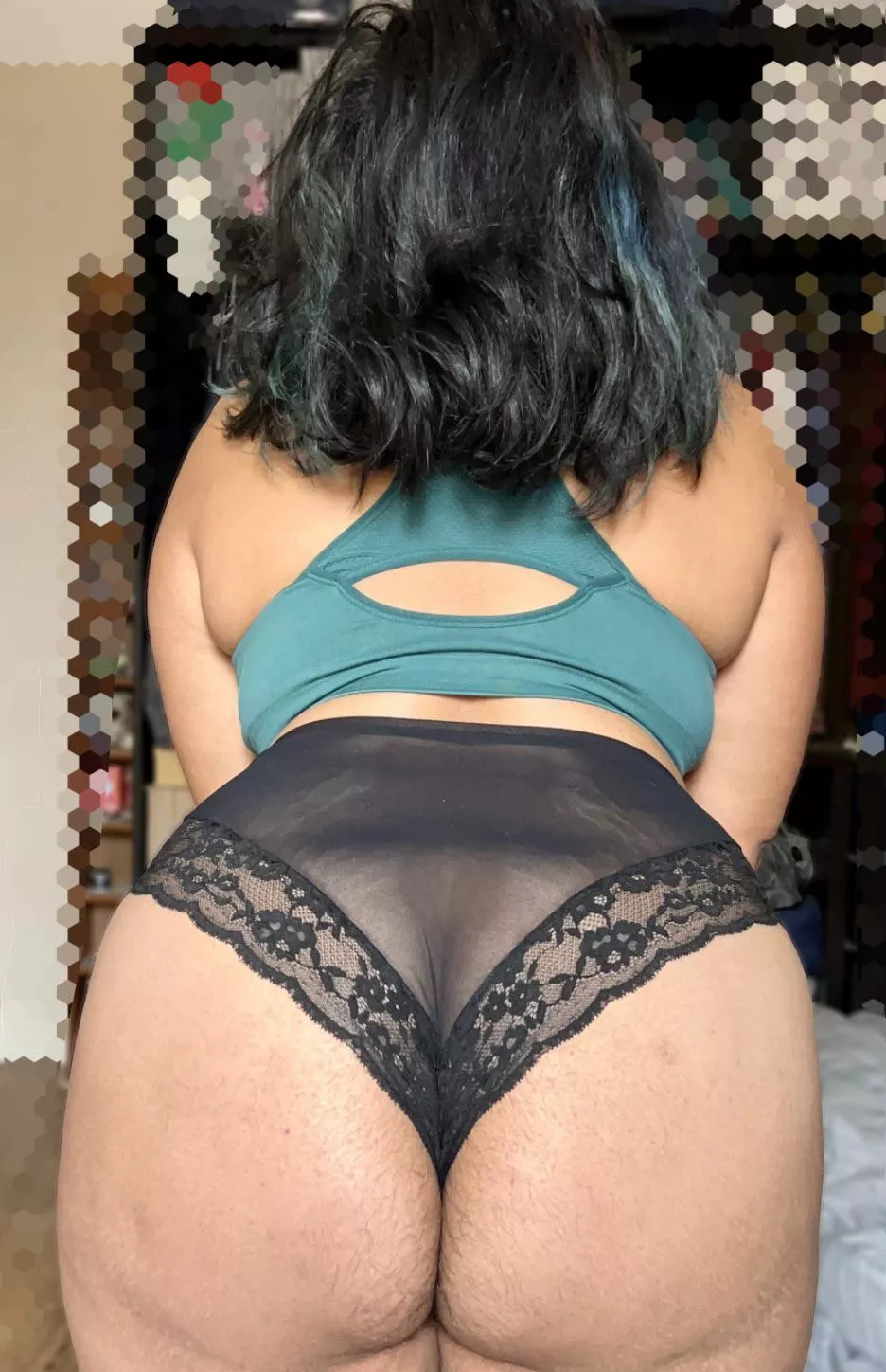 It’s a sports bra and lace sort of day… 😘