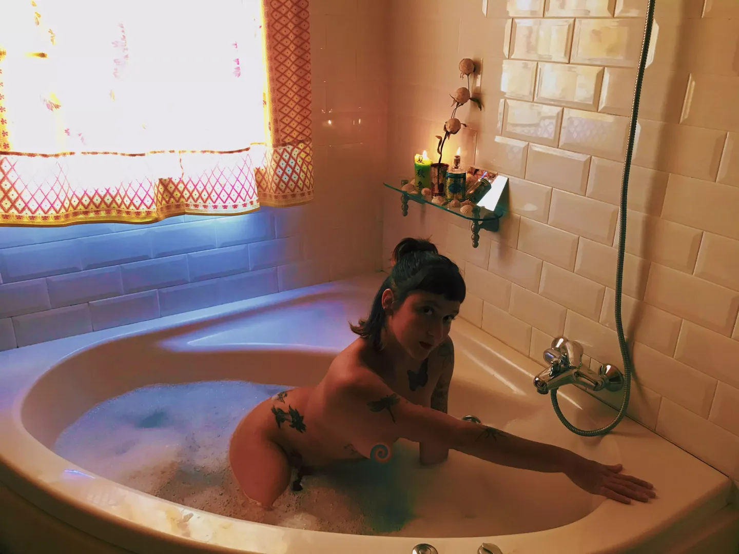 It's bath time, can you pass the soap to me please