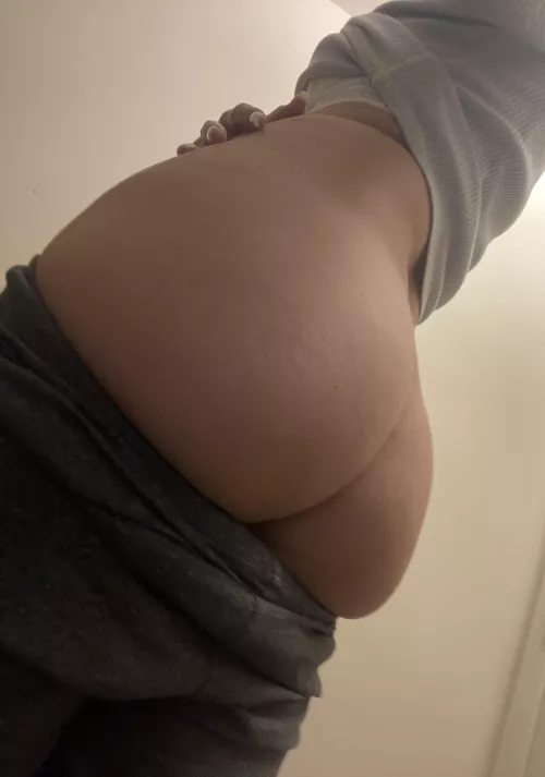 It’s early but I’m horny [F]