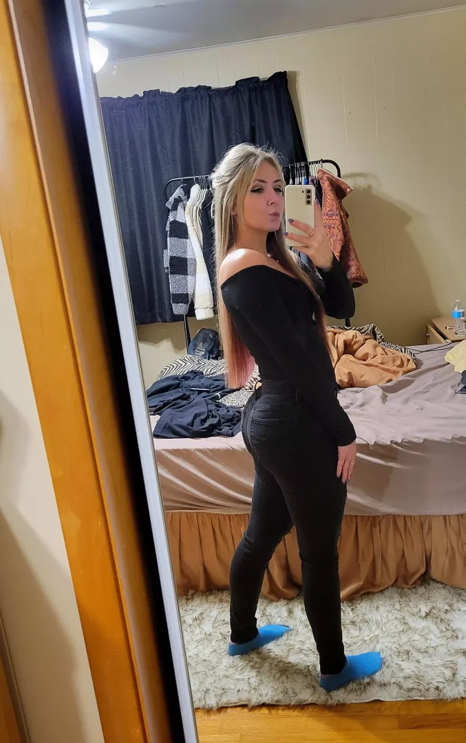 it's even fat in jeans [stba]