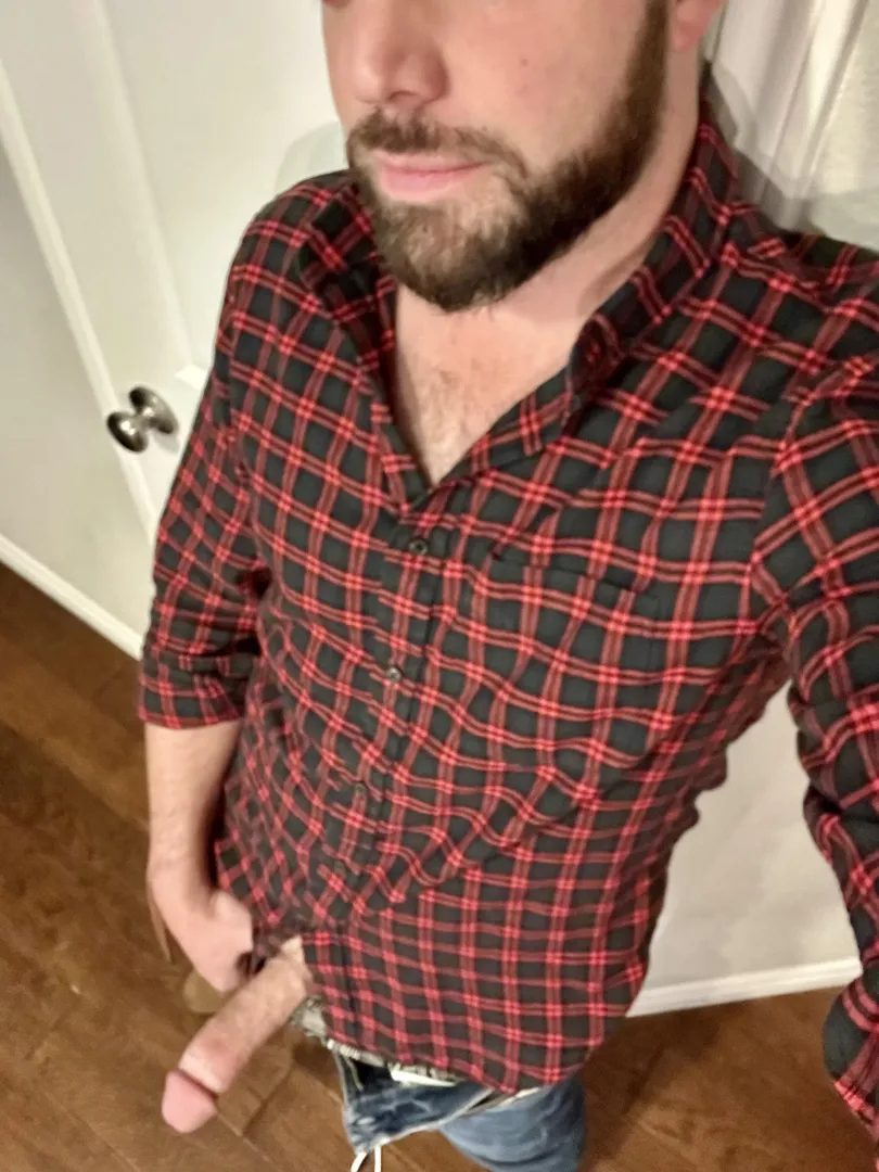 It’s finally flannel Friday! And it’s my birthday weekend. 🥳