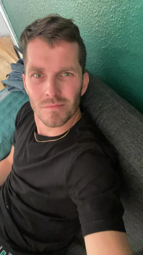 Its friday 😍 Lets chat 😍