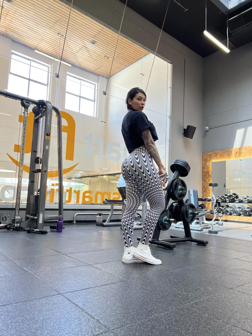 its glutes season