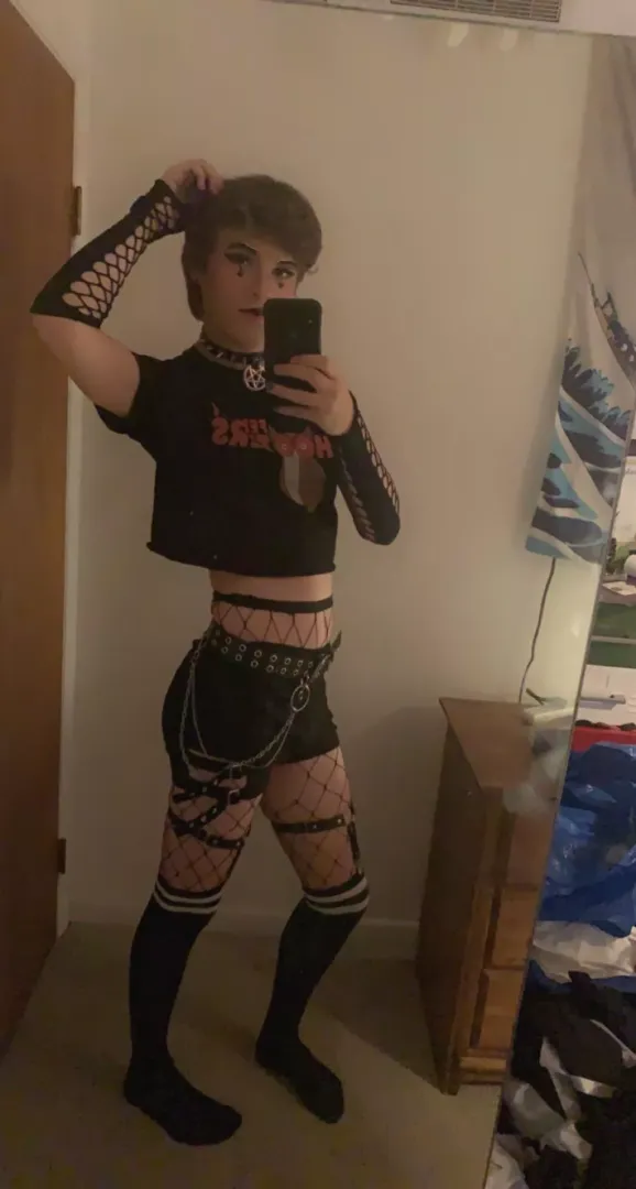 It’s goth day at femboy hooters