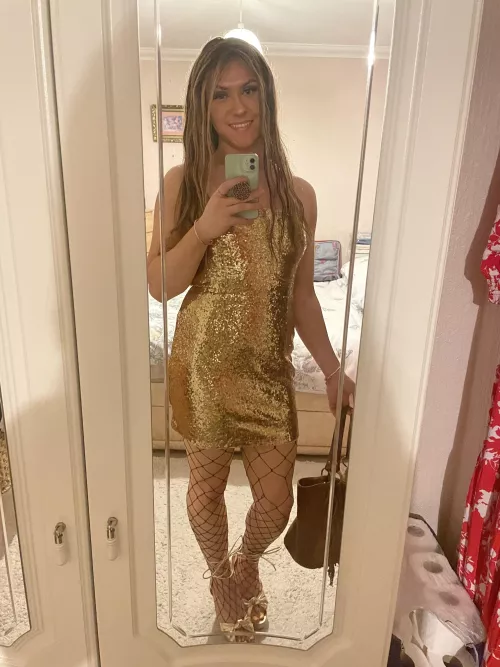 It’s my birthday! 🥳 Got a pretty new dress