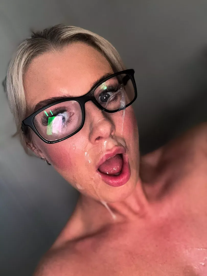 It’s my birthday tomorrow and all I want is some big facials 💦