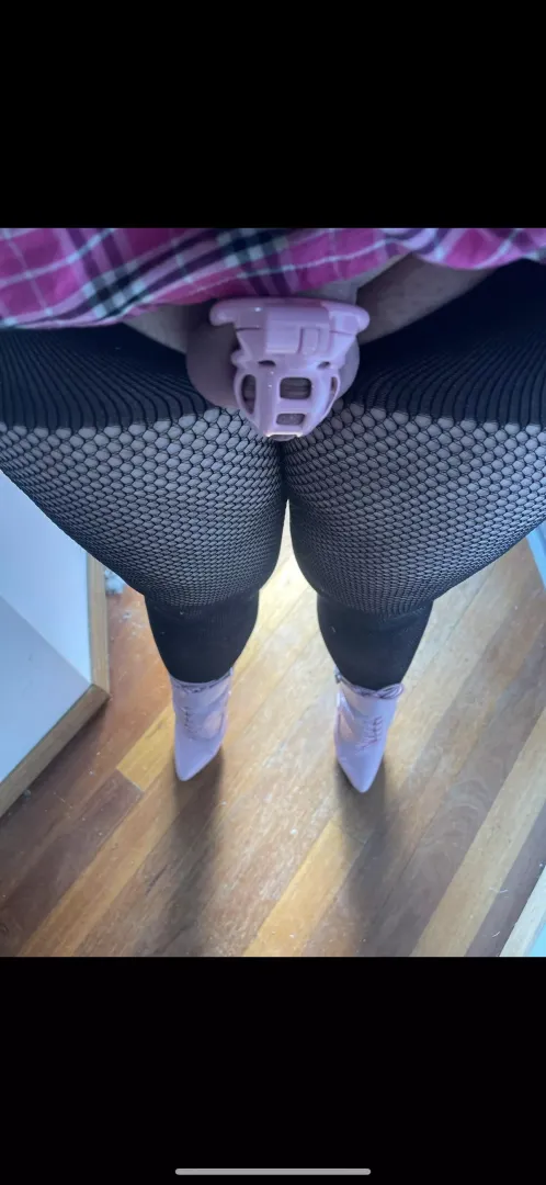 It’s now been 2 months since i started wearing this cage and I don’t think I’ll ever take it off 😍😍