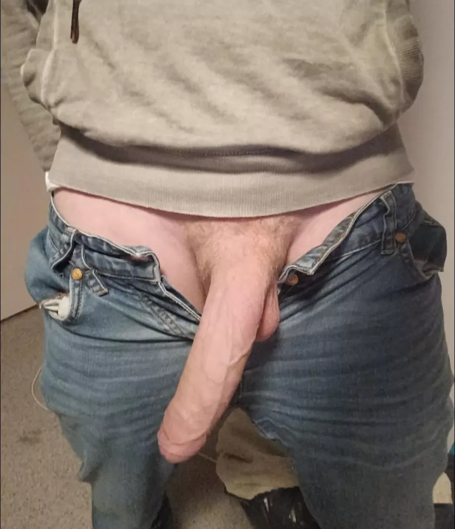it's pretty hard to make this fit in my pants sometimes 🙄