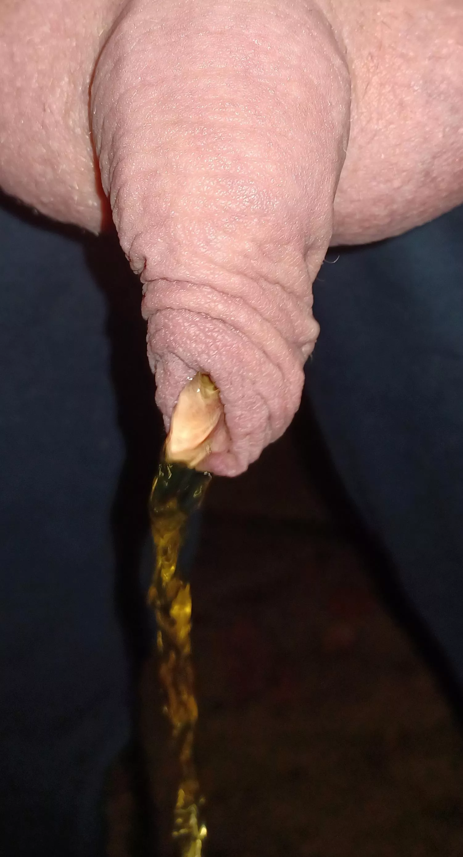 It's raining 🌧 golden showers