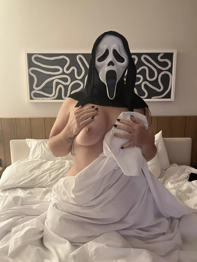 It’s spooky season