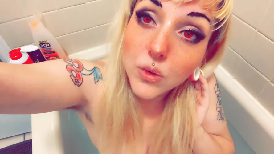 It’s spooky season so spooky filters 🎃👻🦇 f.29.co