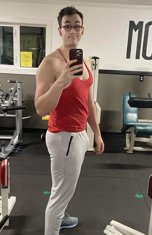 It’s sweatpants season, right?